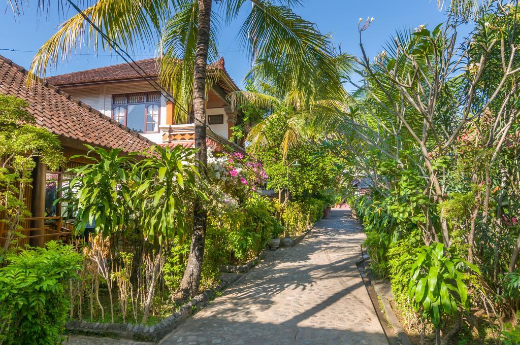 Paradise Palm Beach Bungalows And Dive Center Tulamben Zewnętrze zdjęcie